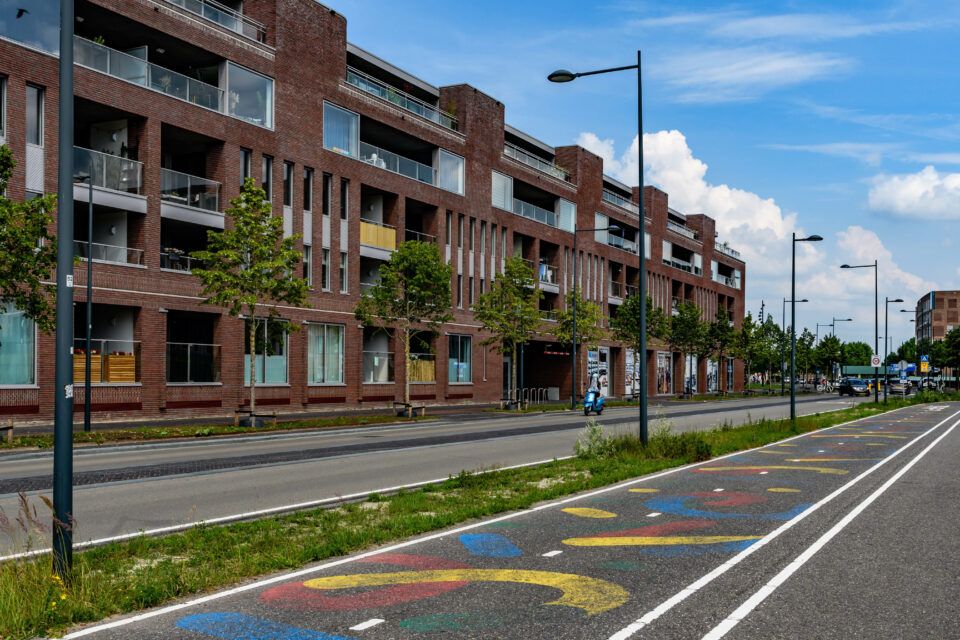 Stationslaan Breda met appartementen en fietspad voorafgaand aan werkzaamheden in 2026